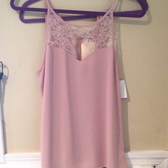 Beautiful blush top - Picture 1 of 2